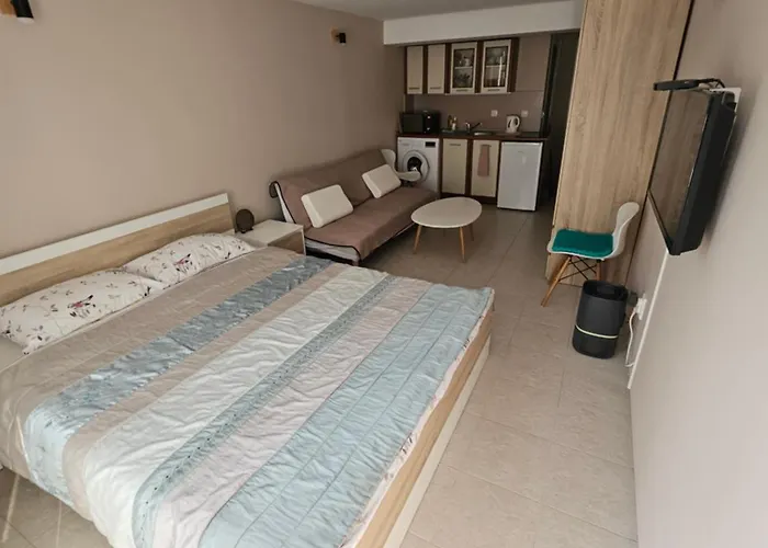 Treti Mart North Apartament Primorsko