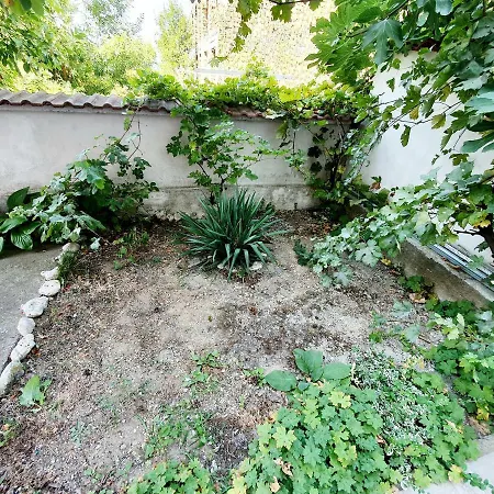 Treti Mart North Apartment Primorsko